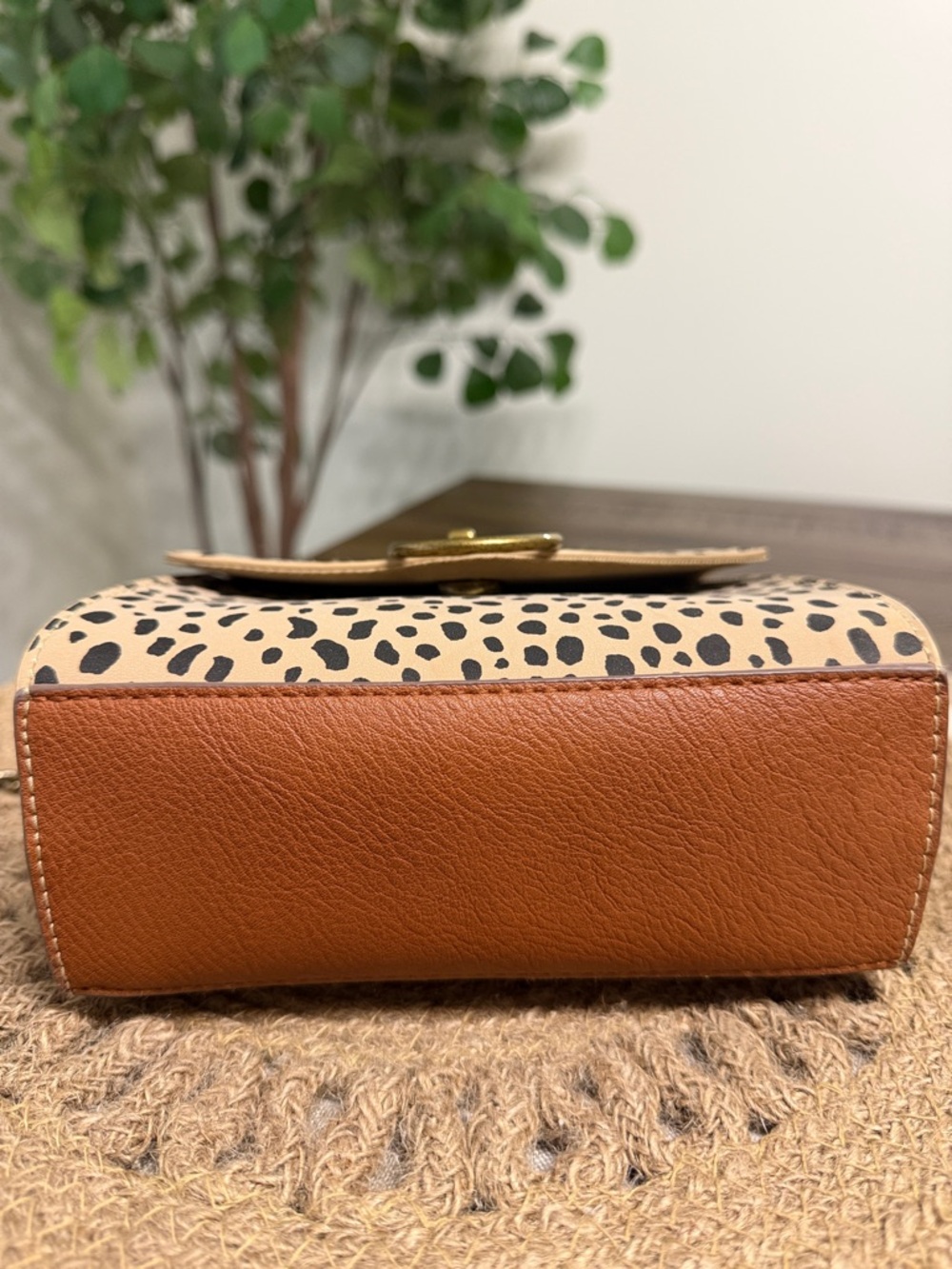 Universal Thread Beige and Black Leopard-Print Mini Satchel - Picture 10 of 11